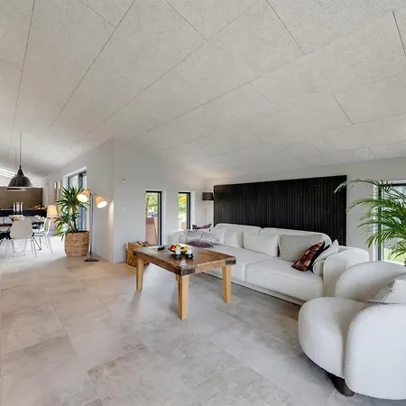 Nitis - 300m To The Fjord By Interhome