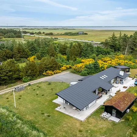 Nitis - 300m To The Fjord By Interhome
