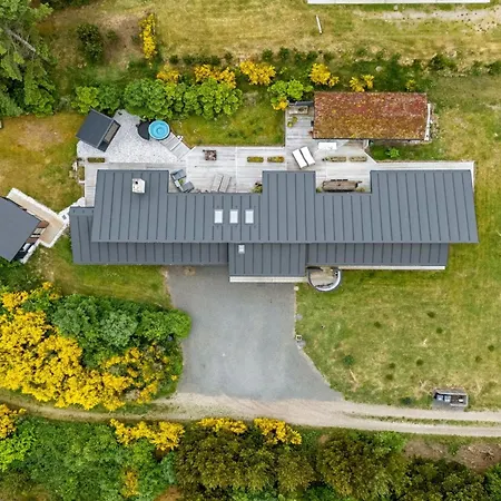 Vakantiehuis Nitis - 300m To The Fjord By Interhome